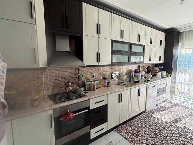 BİRİM EMLAKTAN YARENLER MAHALLESİNDE CADDE CEPHELİ SİTE İÇERİSİNDE ASANSÖRLÜ DAİRE - Görsel 4