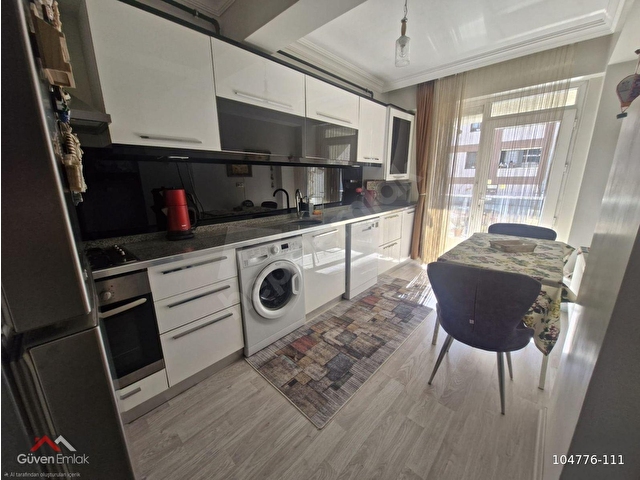 GÖZTEPE MAH.  KOMBİLİ- 2+1 -  90 M2 BAKIMLI  ARA KAT DAİRE - Görsel 17