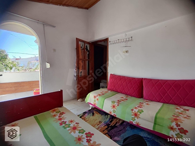 ÇEŞME GERMİYAN BURCU SİTESİNDE İKİ BAHÇELİ DUBLEKS YAZLIK - Görsel 5