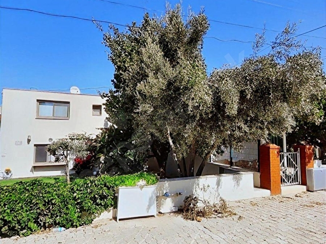 ÇEŞME GERMİYAN BURCU SİTESİNDE İKİ BAHÇELİ DUBLEKS YAZLIK - Görsel 7