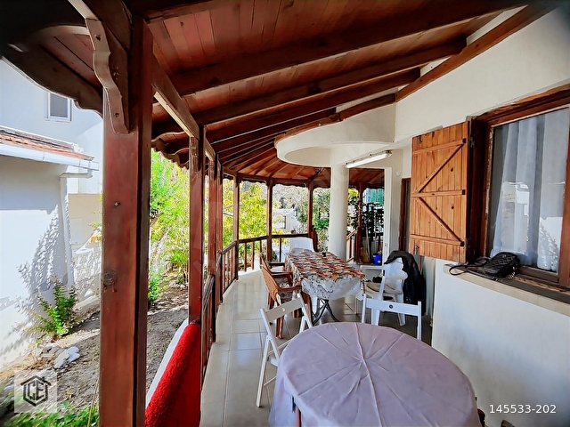ÇEŞME GERMİYAN BURCU SİTESİNDE İKİ BAHÇELİ DUBLEKS YAZLIK - Görsel 25