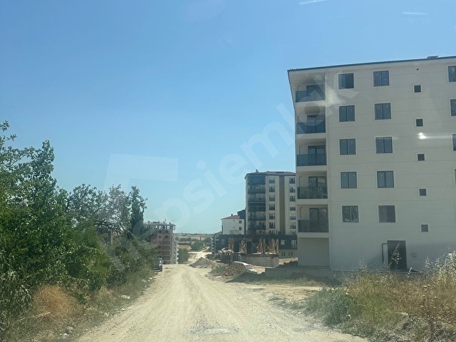 KİRALIK EDİRNE MERKEZ CUMHURİYET MAHALLESİ HİLLY OTEL ARKASINDA 2+1 DAİRE