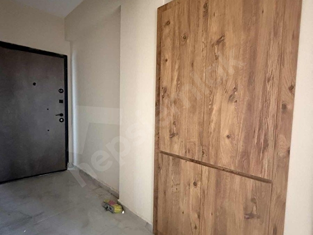 Sıfır 2+1 Ebeveyn Banyolu Cam Balkon Kombi ve Petekler Takılı - Görsel 18