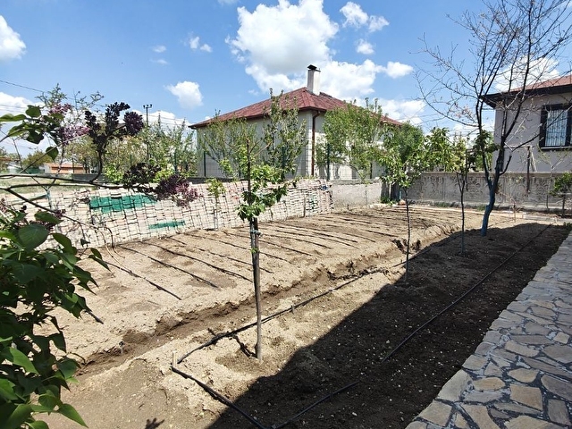 Gesi Saglık Da Bakımlı Meskenlı Aranılan Bahçeli ev - Görsel 8