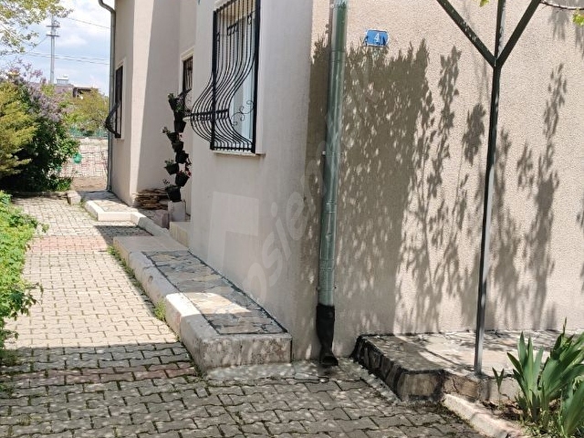 Gesi Saglık Da Bakımlı Meskenlı Aranılan Bahçeli ev - Görsel 29