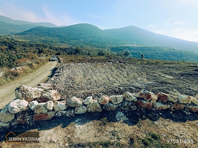 ÇAKSINA YOL KENARI SATILIK 9500metre kare