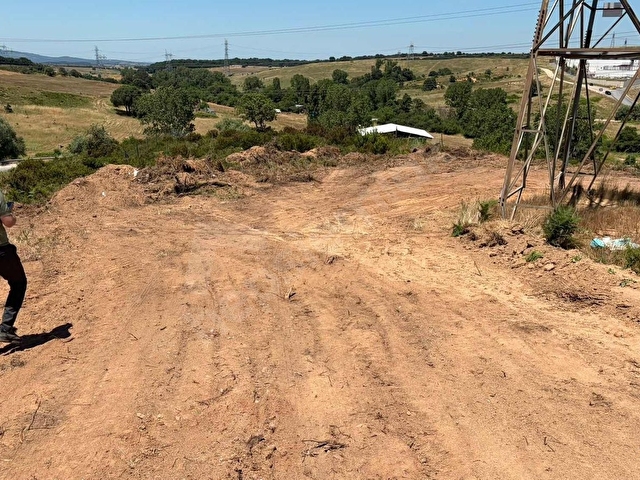 VADİTEPEÖRENDEN ANA CADDE ÜZERİNDE ETRAFI ÇEVRİLİ FIRSAT ARSA - Görsel 16