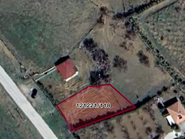 558 metre yola sıfır  tek tapu