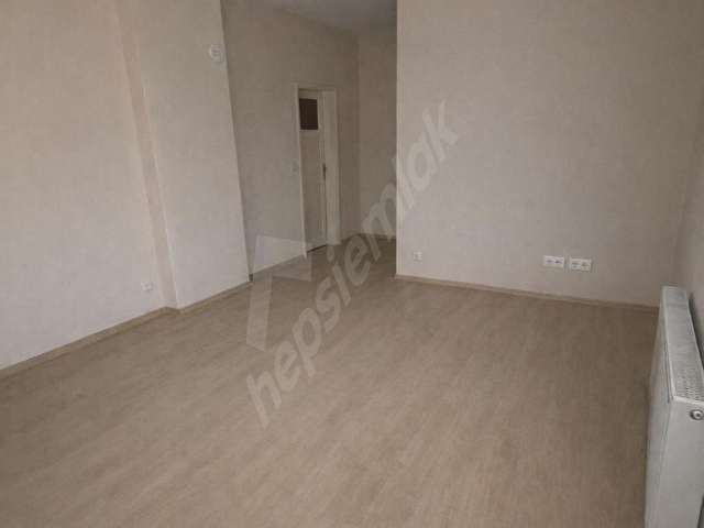 ÜRGÜP ELİT EMLAKTAN BAHÇELİEVLERDE 3 KATLI,317 m2 MÜSTAKİL EV - Görsel 28