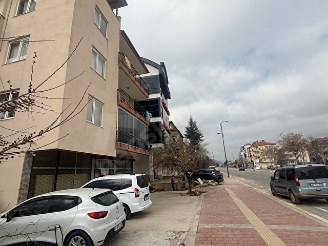 KORKUTELİ YENİ MAH.YÜZME HAVUZU KARŞISI CADDE ÜZERİ 70 m DÜKKAN - Görsel 8