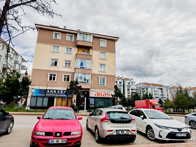 Metroya Yakın İçi Yapılı Masrafsız Arakat Satılık 3 +1 Daire - Görsel 2