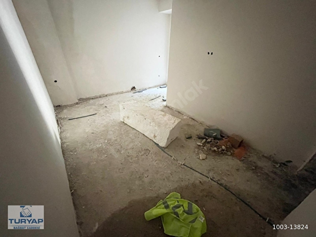 TURYAPTAN PRESTİJLİ FİRMADAN MİNİBÜS CADDESİ AYRI MUTFAKLI 2+1! - Görsel 24