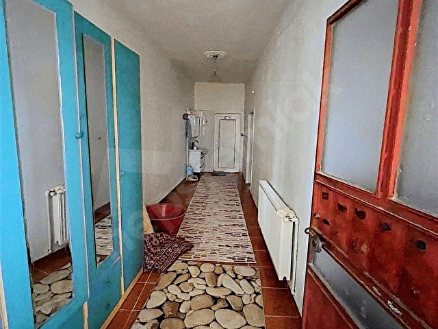 YAĞMUR EMLAKTAN SATILIK DİVARLIDA MÜSTAKİL 258m2 EV+TİCARİ ALAN - Görsel 3