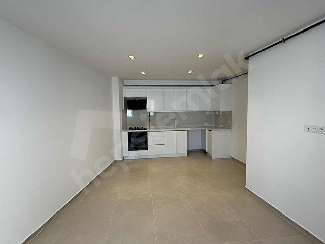 PUSULADAN ÇEŞME MARİNADA ASANSÖRLÜ SATILIK 2+1 LÜKS DAİRE - Görsel 5