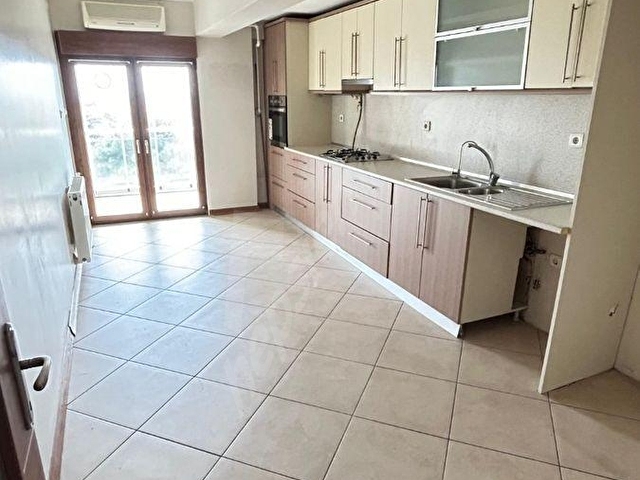 ANA CADDE ÜZERİNDE EBEVEYN BANYOLU KAPALI OTOPARKLI 3+1 GENİŞ FERAH KİRALIK DAİRE - Görsel 8