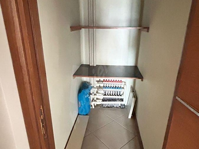 ANA CADDE ÜZERİNDE EBEVEYN BANYOLU KAPALI OTOPARKLI 3+1 GENİŞ FERAH KİRALIK DAİRE - Görsel 28