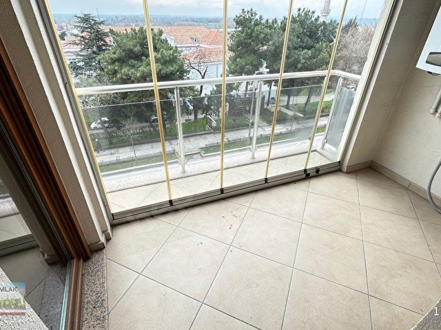 ANA CADDE ÜZERİNDE EBEVEYN BANYOLU KAPALI OTOPARKLI 3+1 GENİŞ FERAH KİRALIK DAİRE - Görsel 10