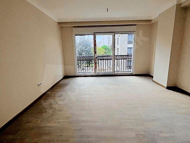 CADDEBOSTAN DA BAĞDAT CADDESİ NE 5.BİNA SATILIK 2+1 DAİRE - Görsel 8