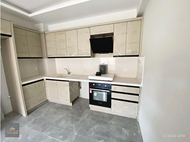 🔴🔴 AKTİFTEN TUZCUMURATTA ARAKAT DOĞALGAZLI ASANSÖRLÜ BALKONLU ORTAK BAHÇE KULLANIMLI   1+1 DAİRE