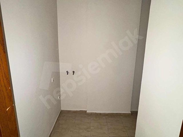 ÇARŞI MERKEZDE SATILIK İKİ ARTI BİR DAİRE - Görsel 13