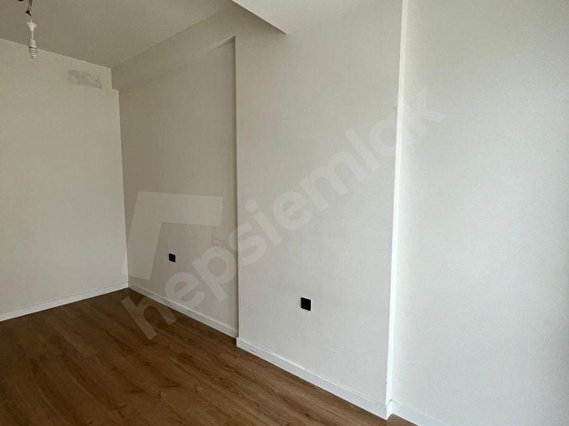 NİVO İSTANBUL SİTESİNDE PEYZAJ MANZARALI EŞYASIZ/ BOŞ 1+1 KİRALIK DAİRE - Görsel 27