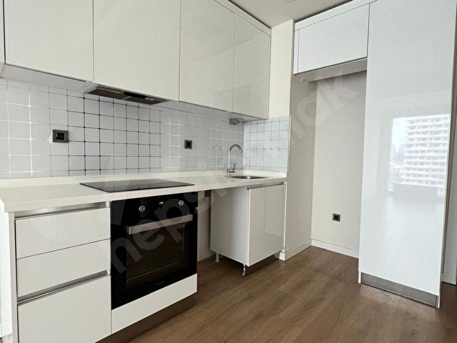 NİVO İSTANBUL SİTESİNDE PEYZAJ MANZARALI EŞYASIZ/ BOŞ 1+1 KİRALIK DAİRE - Görsel 14