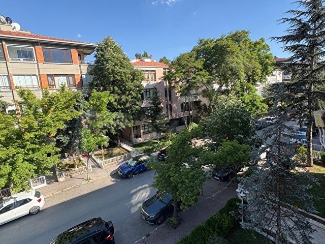 Çankaya Portakal Çiceği & Hava Sokak Köşesinde Kiralık Geniş Daire - Görsel 27
