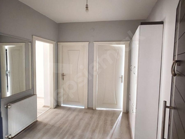 TARSUS FIRSAT ŞOK İNDİRİM MEZRKEZİNDE CADDE ÜSTÜNDE 130M2 .2+1 - Görsel 3