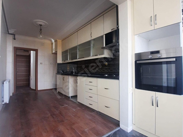 BARIŞ MANÇODA BULVAR ÜSTÜ GENİŞ 3+1 FULL YAPILI SATILIK DAİRE