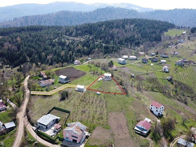 HENDEK DİKMEN YAYLASINDA 1.155 m2 ARSA İÇİNDE MÜSTAKİL EV - Görsel 2