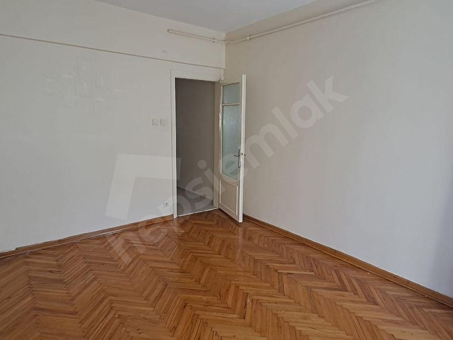 ŞİŞLİ KUYULUBAĞ SOKAKTA 2 ODA 1 SALON KOMBİLİ 2. KAT OTURUMA HAZIR KİRALIK DAİRE - Görsel 8