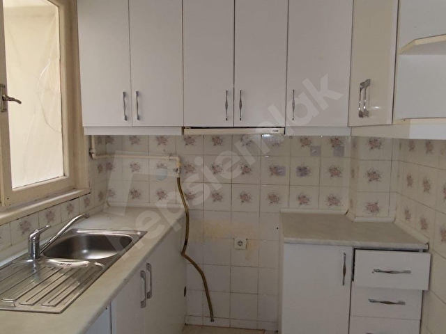 ŞİŞLİ KUYULUBAĞ SOKAKTA 2 ODA 1 SALON KOMBİLİ 2. KAT OTURUMA HAZIR KİRALIK DAİRE - Görsel 16