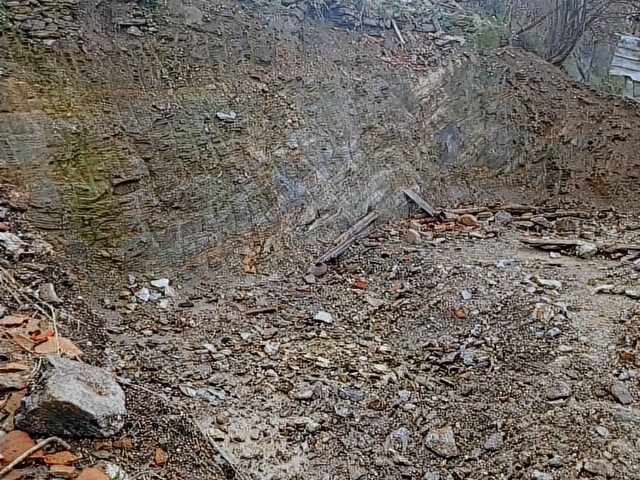 İLÇEYE 2 KM ELEKTRİK ABONELİĞİ OLAN ARSA - Görsel 11