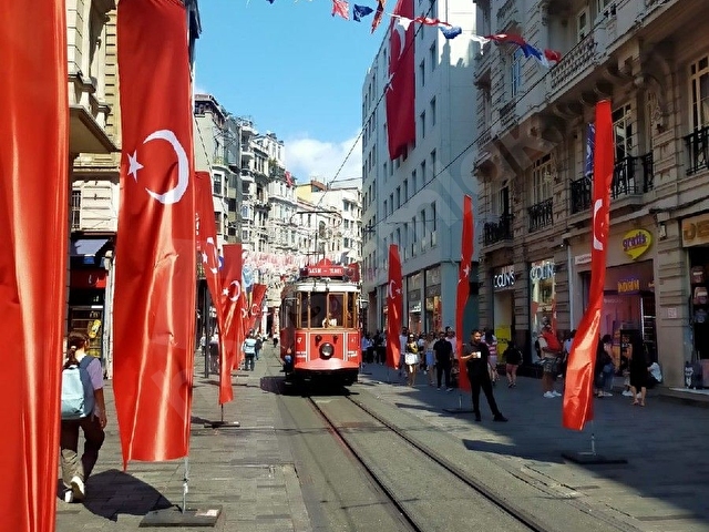 SAHİBİNDEN KOMİSYONSUZ EŞYALI İSTİKLAL E YAKIN  (1+1)