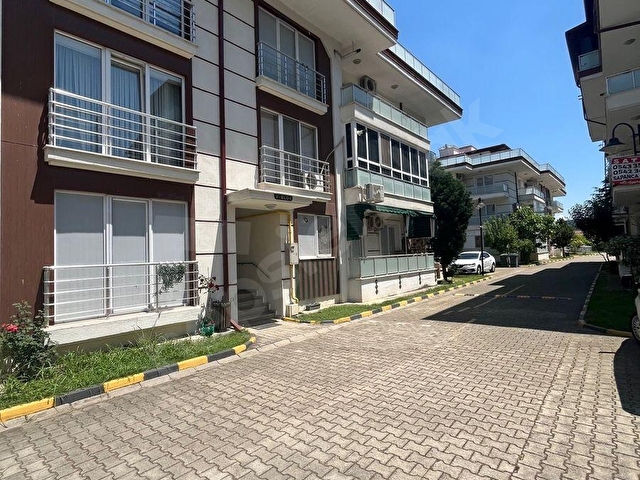 SAPANCA GÖL EMLAKTAN SİTE İÇİ 3+1 ASANSÖRLÜ SATILIK YENİ ARA KAT DAİRE