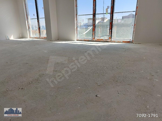TUTKUDAN Y. BAHÇELİ EVLERDE SIFIR BİNADA ÖN CEPHE 4+1 DUBLEKS DAİRE - Görsel 2