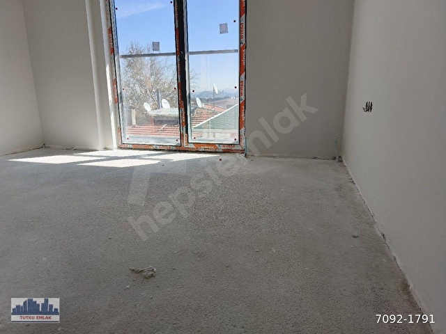 TUTKUDAN Y. BAHÇELİ EVLERDE SIFIR BİNADA ÖN CEPHE 4+1 DUBLEKS DAİRE - Görsel 4