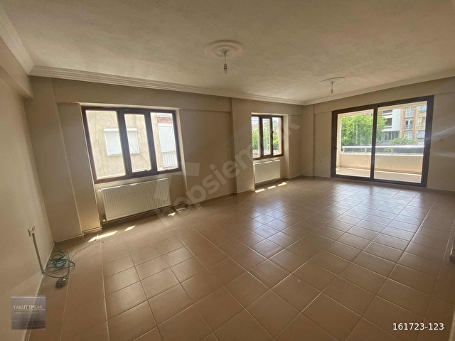 MERKEZDE DOGALGAZLİ ARAKAT 3+1 GENİŞ DAİRE - Görsel 18