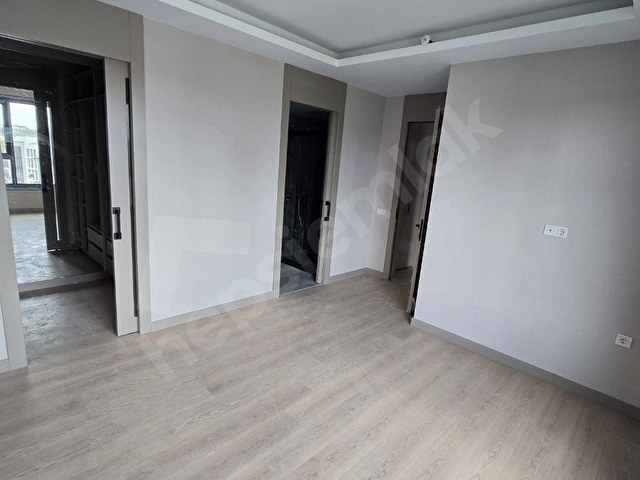 ÖZCAN EMLAK FARKIYLA GÜVENLİKLİ KAPALI GARAJLI SIFIR 3+1 DAİRE - Görsel 23