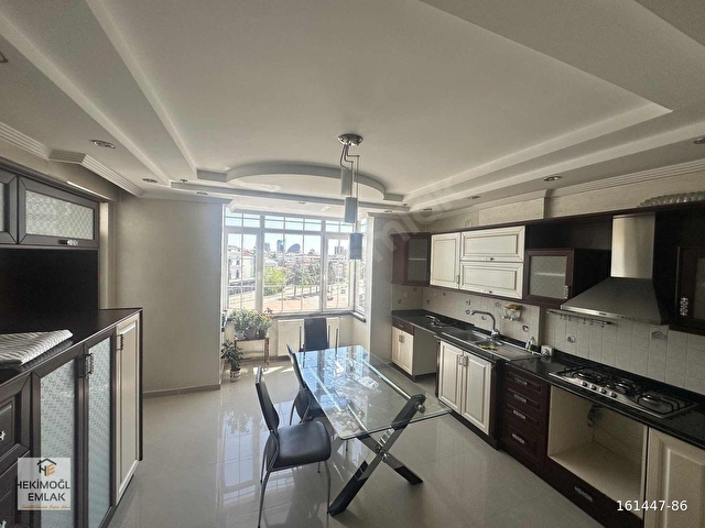 DİUSBURG BUL . BİR İÇERİ TRANVAY YANI 4+1 ULTRA LÜKS GÖBEK DAİRE