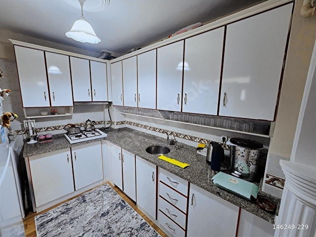 GÖRGEÇ EMLAKTAN CADDEYE CEPHE SATILIK 2+1 DAİRE - Görsel 15