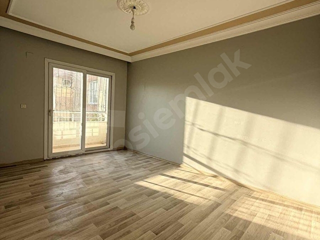 Noyandan İncirlikte 3+1 Doğalgazlı site içerisinde 3 balkon - Görsel 13