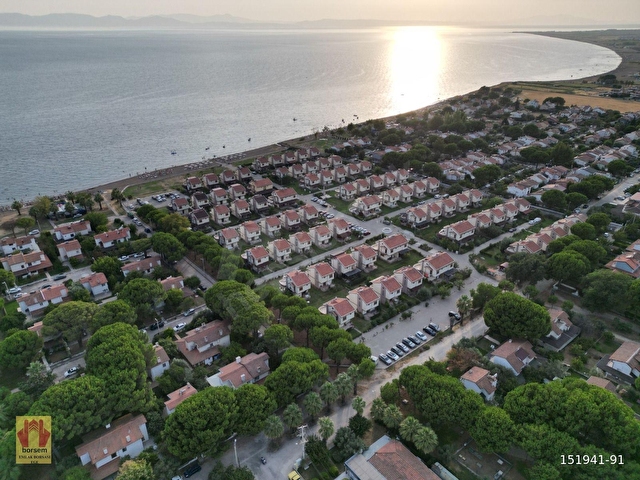 BORSEMDEN SALİHLERALTINDA DENİZE 150 m KİRALIK 4+1 LÜKS VİLLA - Görsel 18
