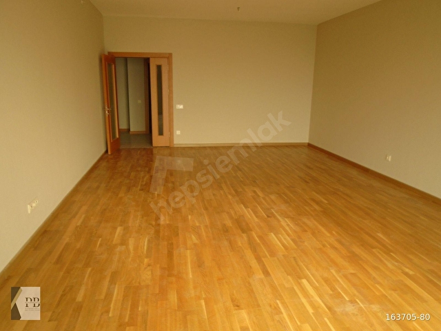 Kiptaş Vaditepe 3.Bölge Kiralık 4+1 Güney Cephe Daire 202m2 - Görsel 19