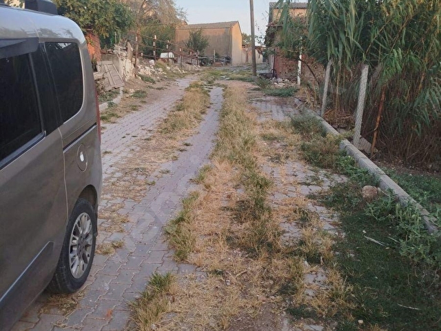 BANDIRMA BEZİRCİ KÖYÜNDE, 500 M2 ARAZİ İÇİNDE 90 M2, 2+1 KÖY EVİ SATILIKTIR. - Görsel 3