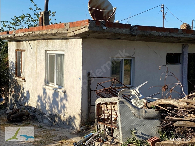 BANDIRMA BEZİRCİ KÖYÜNDE, 500 M2 ARAZİ İÇİNDE 90 M2, 2+1 KÖY EVİ SATILIKTIR.