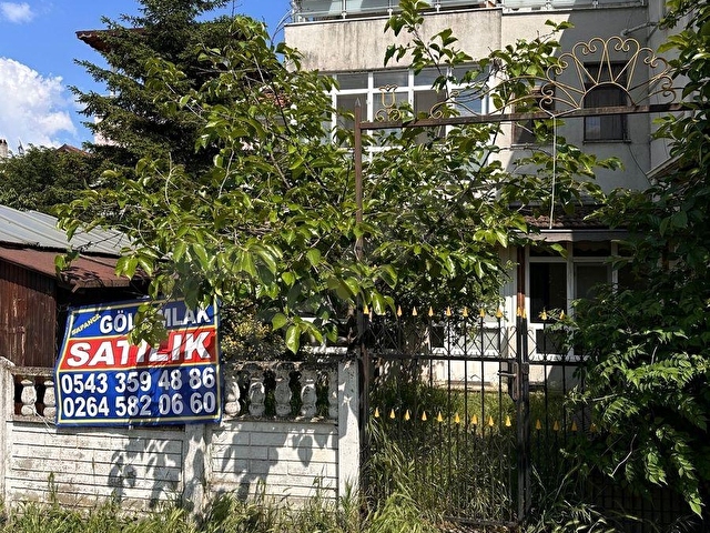 SAPANCA GÖL EMLAKTAN KIRKPINARIN MERKEZİNDE 5+1 MANZARALI TRİPLEKS VİLLA - Görsel 10