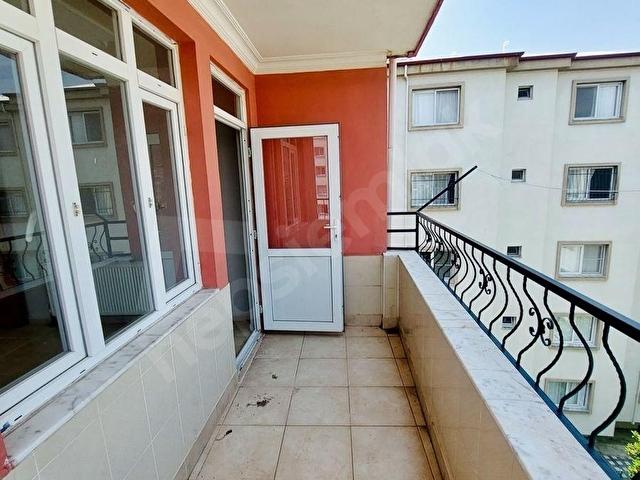 AİLE YAŞAMINA UYGUN 3+1 KİRALIK DAİRE - Görsel 30