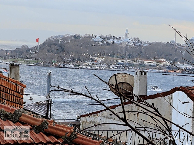 Helinden Tarihi Yarımada ve Topkapı Sarayı manzaralı 2+1 - Görsel 21