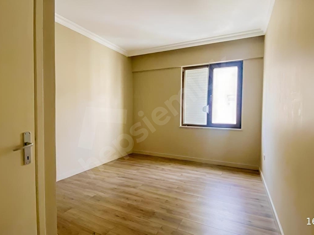Karşıyaka, Bahriye Üçokta, Cadde Üzerinde, Bakımlı, EŞYASIZ - Görsel 8